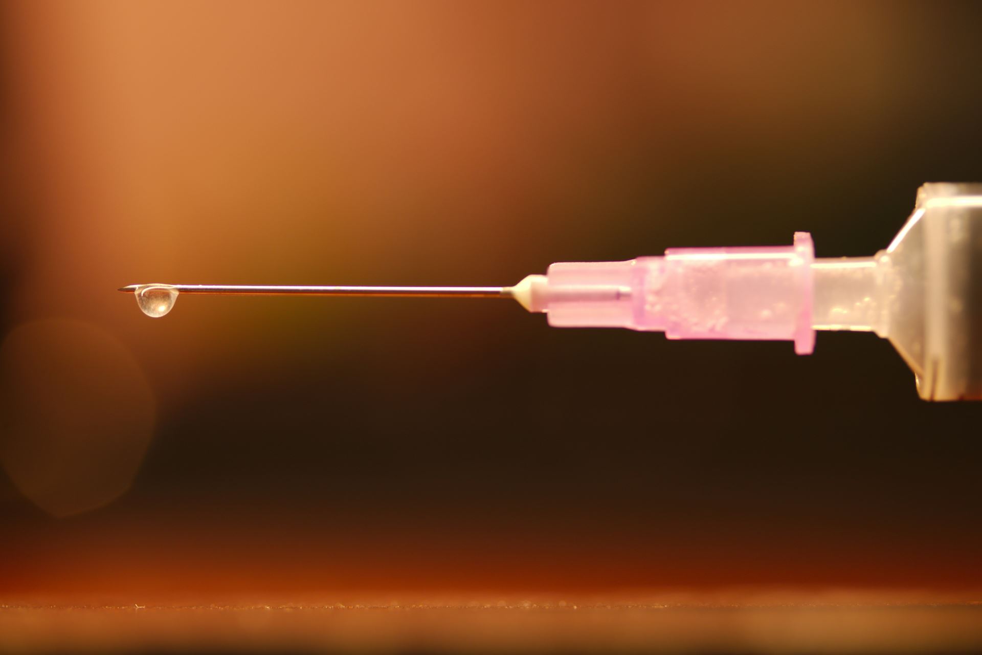 injecting needle